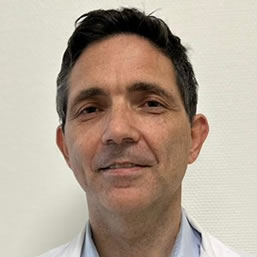 Dr. Alejandro Deviggiano